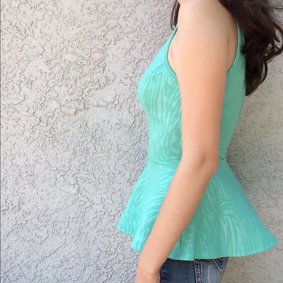 2B Bebe Teal Green Animal Print Zip Up Peplum Ruffle Sexy Blouse Shirt Tank Top - Picture 3 of 6